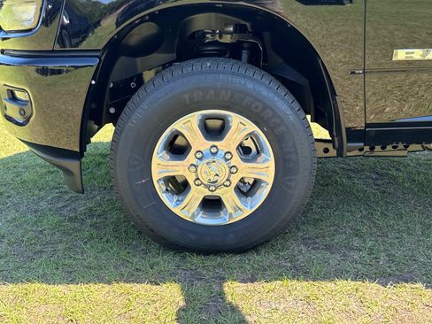 New 2026 RAM 2500 Big Horn AWD/4WD image 10