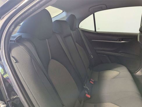 Used 2022 Toyota Camry LE w/ Convenience Package FWD image 27