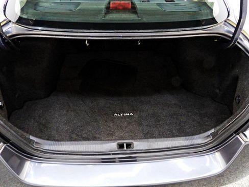 Used 2010 Nissan Altima 2.5 SL w/ SL Pkg FWD image 13