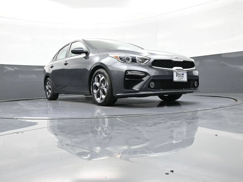 Certified 2021 Kia Forte LXS FWD image 26
