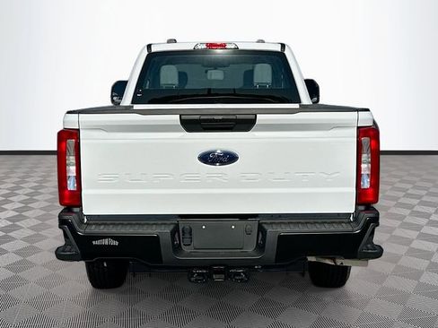 New 2026 Ford F250 XL w/ F-250 >10K GVWR Package RWD image 5
