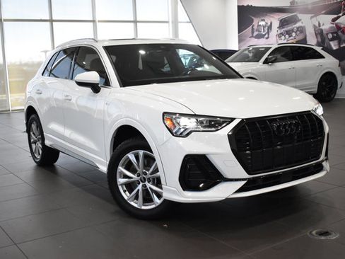 Used 2023 Audi Q3 2.0T Premium image 38