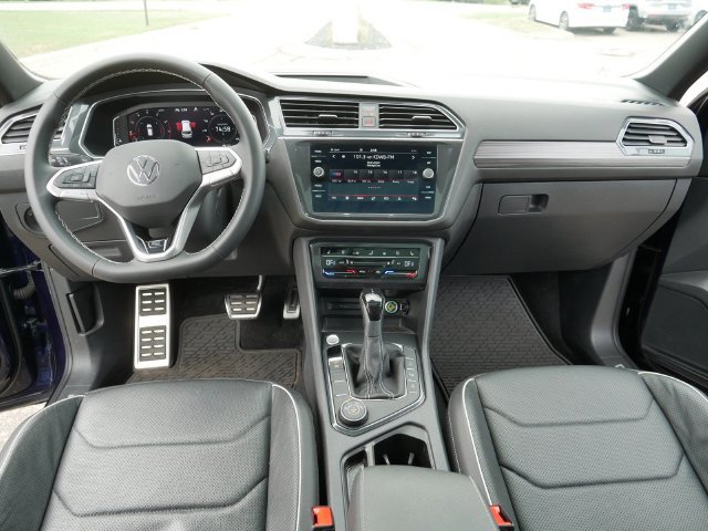 Certified 2023 Volkswagen Tiguan SEL R-Line AWD/4WD image 22