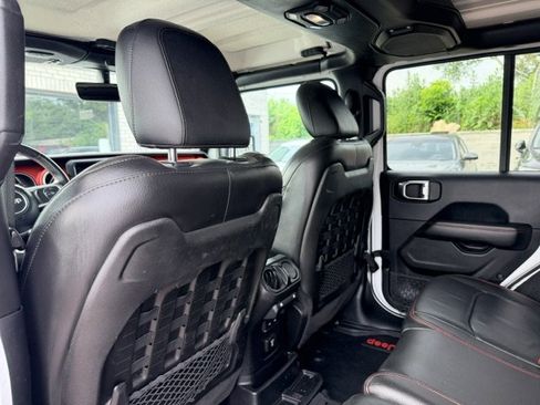 Used 2018 Jeep Wrangler Unlimited Rubicon AWD/4WD image 14