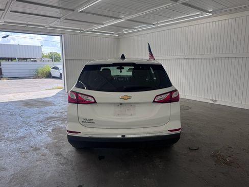 Used 2018 Chevrolet Equinox LS FWD image 6
