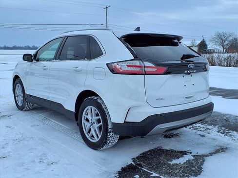 Used 2024 Ford Edge SEL w/ Convenience Package image 5