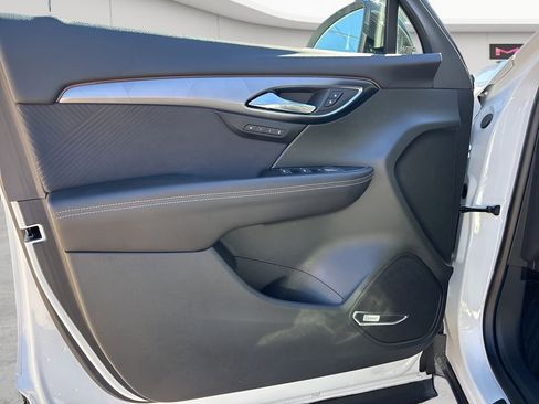 Used 2025 Buick Envision Sport Touring image 21