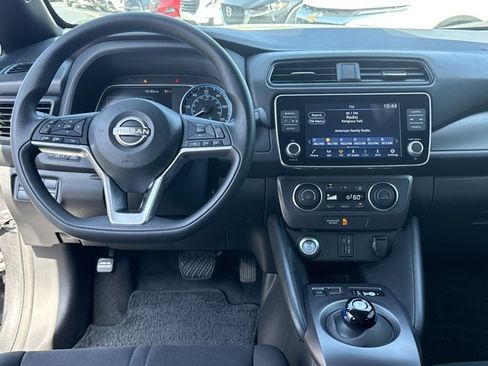 Certified 2025 Nissan Leaf S FWD image 7