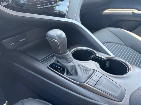 Used 2024 Toyota Camry SE FWD image 14