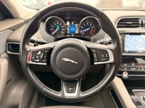 Used 2017 Jaguar F-PACE R-Sport AWD/4WD image 33