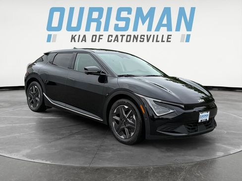 New 2025 Kia EV6 Light w/ Light LR Technology Package image 1