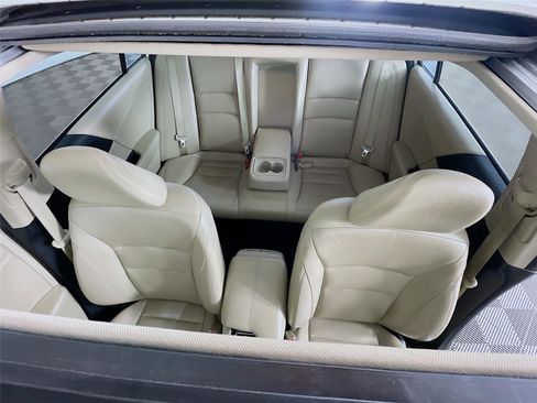 Used 2016 Honda Accord Touring image 13