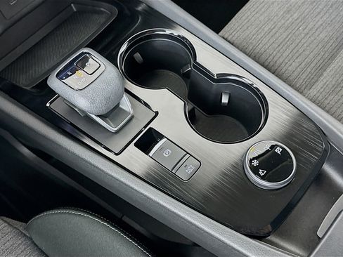 Used 2023 Nissan Rogue SV image 23