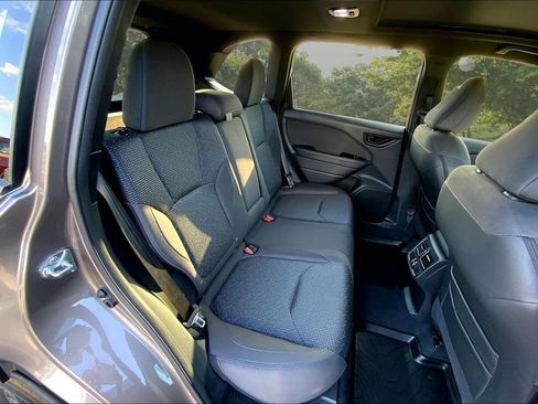 Used 2025 Subaru Forester Premium AWD/4WD image 24