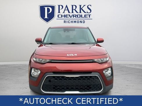 Used 2022 Kia Soul LX w/ Technology Package image 2