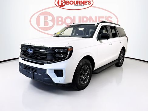 Used 2025 Ford Expedition Active AWD/4WD image 5