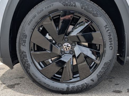 New 2026 Volkswagen Atlas SE AWD/4WD image 4