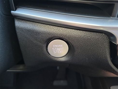 New 2026 Kia Sorento S image 31