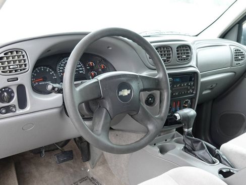 Used 2007 Chevrolet TrailBlazer LS w/ LS Preferred Equipment Group AWD/4WD image 3
