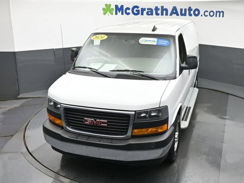 Used 2024 GMC Savana 2500 w/ Driver Convenience Package image 19