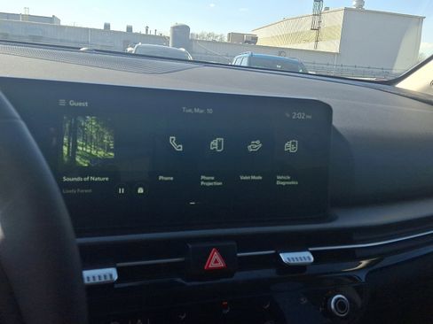 New 2026 Kia Sportage LX image 11