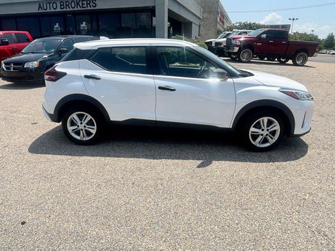 Used 2024 Nissan Kicks S FWD image 36