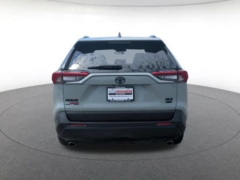 Used 2021 Toyota RAV4 XLE Premium AWD/4WD image 5