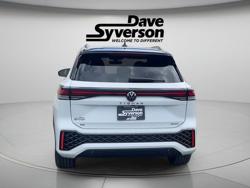 New 2026 Volkswagen Tiguan SE R-Line AWD/4WD image 4