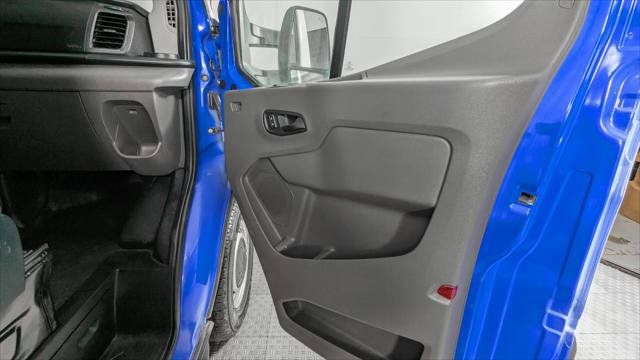Used 2022 Ford Transit 250 Low Roof RWD image 17