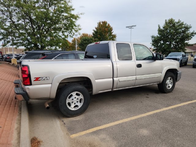Used 2004 Chevrolet Silverado 1500 4x4 Extended Cab w/ Light Duty Power Package image 4