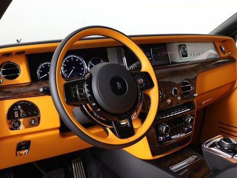 Certified 2024 Rolls-Royce Phantom Extended Wheelbase w/ The Phantom Package image 4