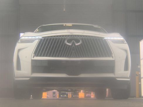 Certified 2026 INFINITI QX60 Luxe w/ Cargo Package AWD/4WD image 17
