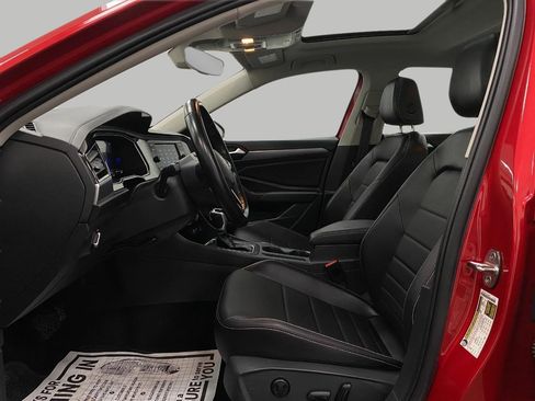 Used 2023 Volkswagen Jetta SE w/ Panoramic Sunroof Package FWD image 25