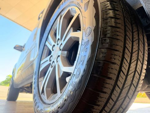 Used 2014 GMC Acadia SLT AWD/4WD image 26