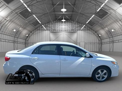Used 2013 Toyota Corolla FWD image 8