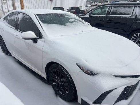 Used 2025 Toyota Camry LE image 2