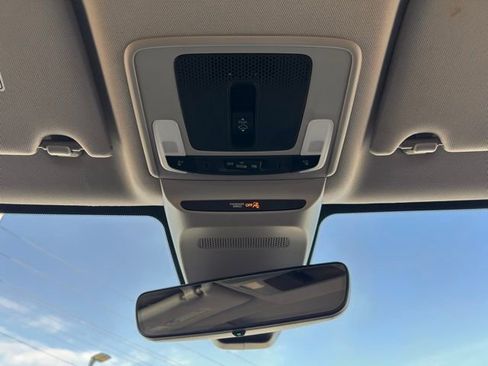 Used 2023 Honda HR-V EX-L image 13