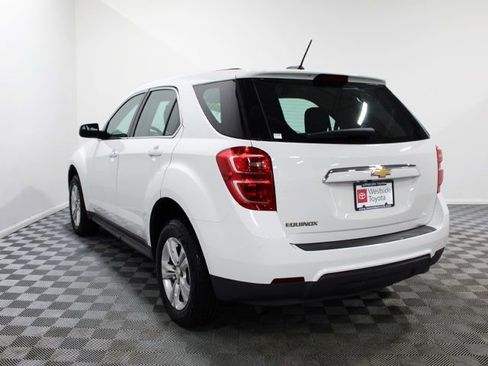Used 2017 Chevrolet Equinox LS FWD image 4