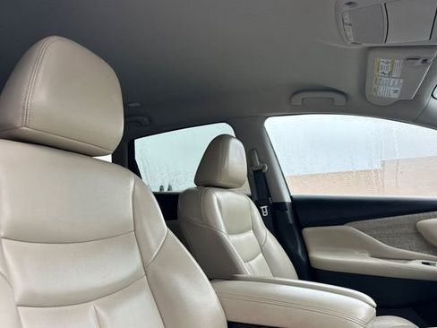 Used 2023 Nissan Murano SV image 19