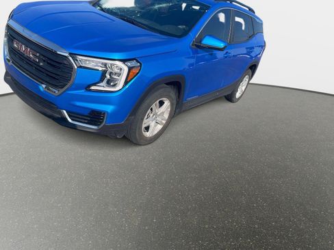 Used 2024 GMC Terrain SLE w/ Driver Convenience Package FWD image 1