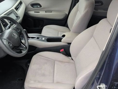 Used 2017 Honda HR-V LX image 10