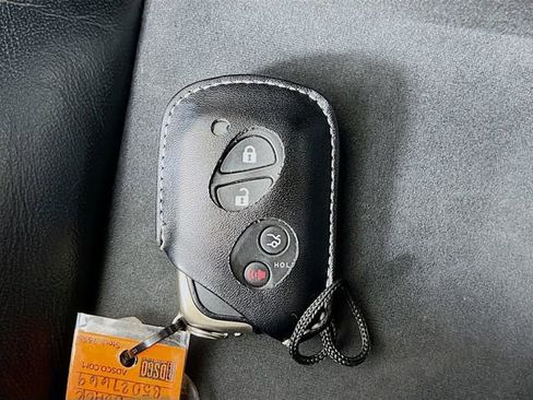 Used 2011 Lexus IS 350 w/ F-Sport Pkg image 9