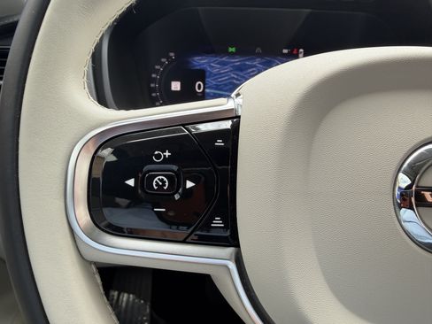 Certified 2024 Volvo XC90 B6 Ultimate w/ Protection Package Premier AWD/4WD image 30