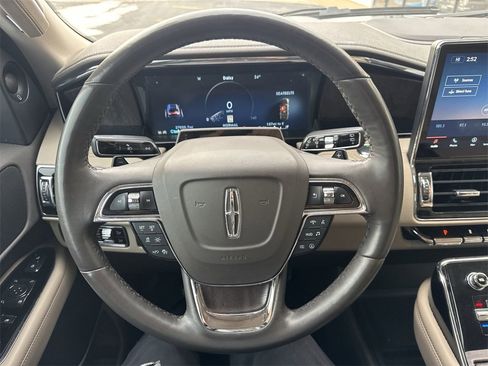 Certified 2023 Lincoln Navigator Reserve image 11