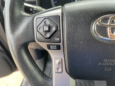 Used 2016 Toyota 4Runner SR5 AWD/4WD image 25