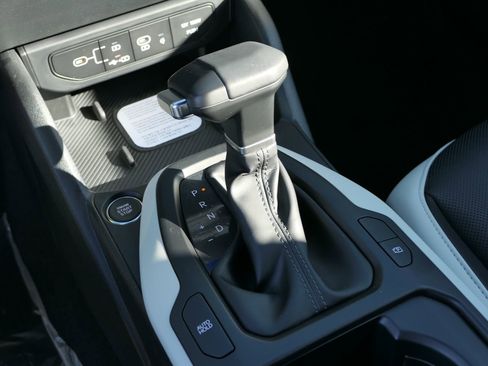 New 2025 Kia K4 GT-Line w/ GT-Line Premium Package FWD image 17