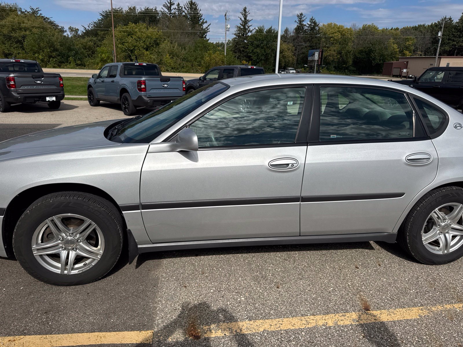 Used 2001 Chevrolet Impala w/ Preferred Equipment Group FWD image 4