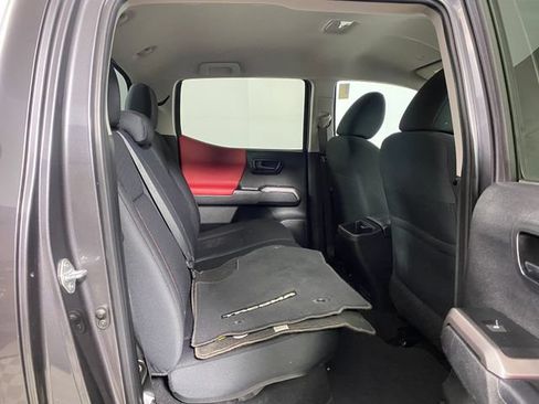 Certified 2023 Toyota Tacoma SR5 AWD/4WD image 7