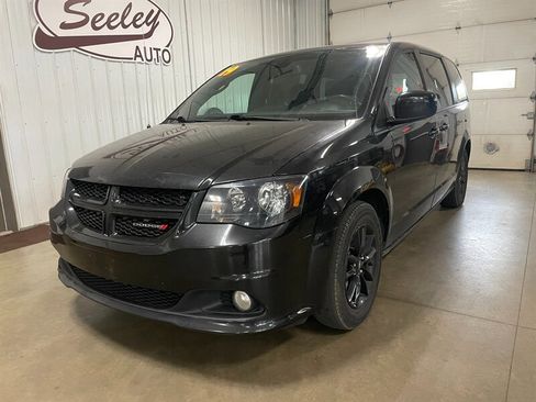 Used 2019 Dodge Grand Caravan GT FWD image 2