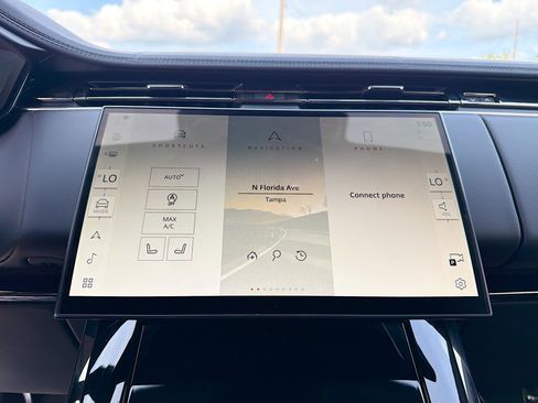 Used 2024 Land Rover Range Rover Sport Dynamic SE image 30